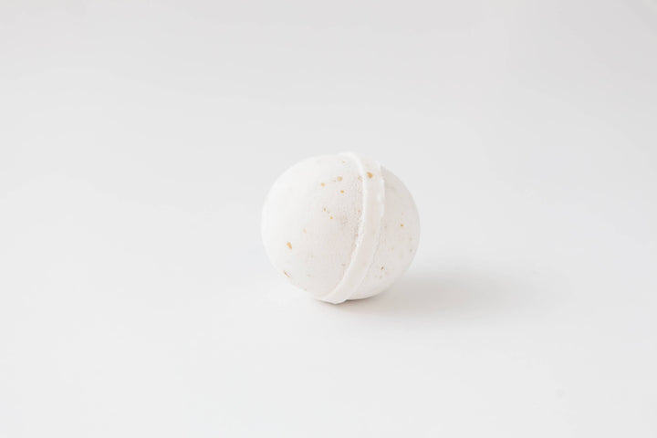 Old Whaling Company Oatmeal Milk & Honey Bath Bomb