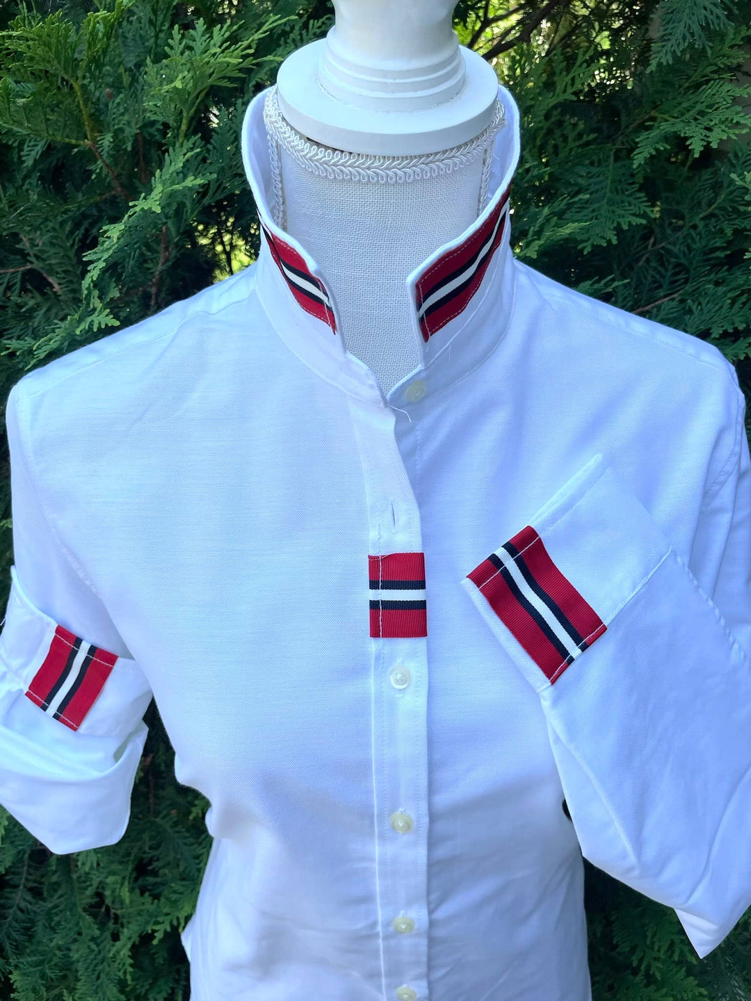 Pearly Vine Casie White Oxford with Striped Ribbon