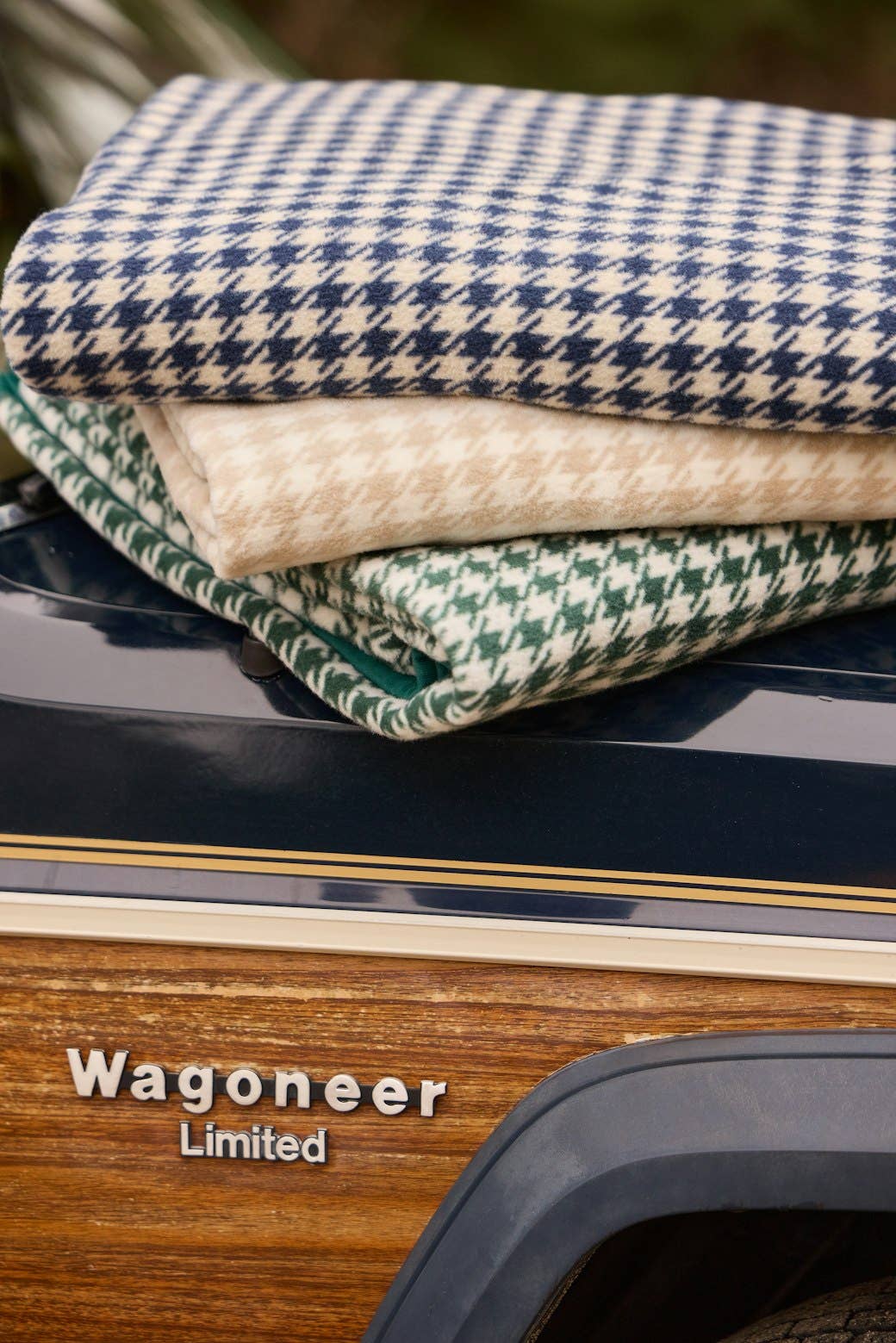 Chappywrap Houndstooth Evergreen Blanket: Original