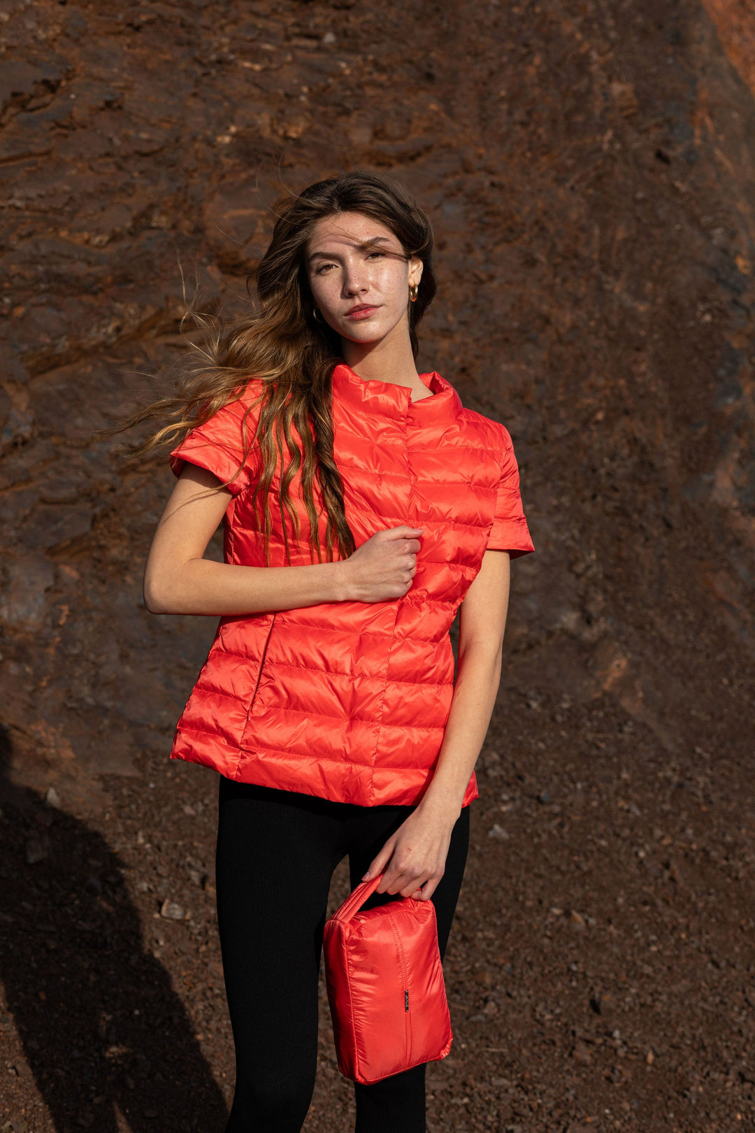 Anorak Chalet Short Sleeve Down Jacket in Coral