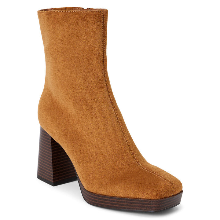 Matisse Duke Platform Boot in Tan