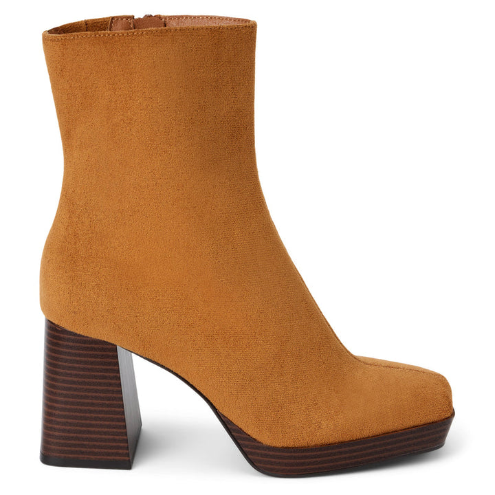 Matisse Duke Platform Boot in Tan