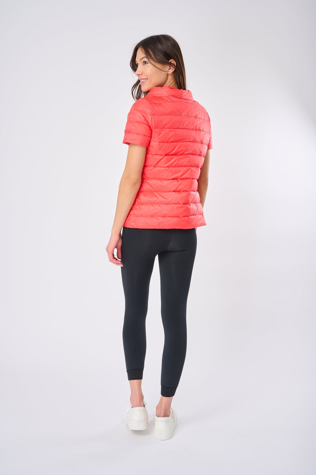 Anorak Chalet Short Sleeve Down Jacket in Coral