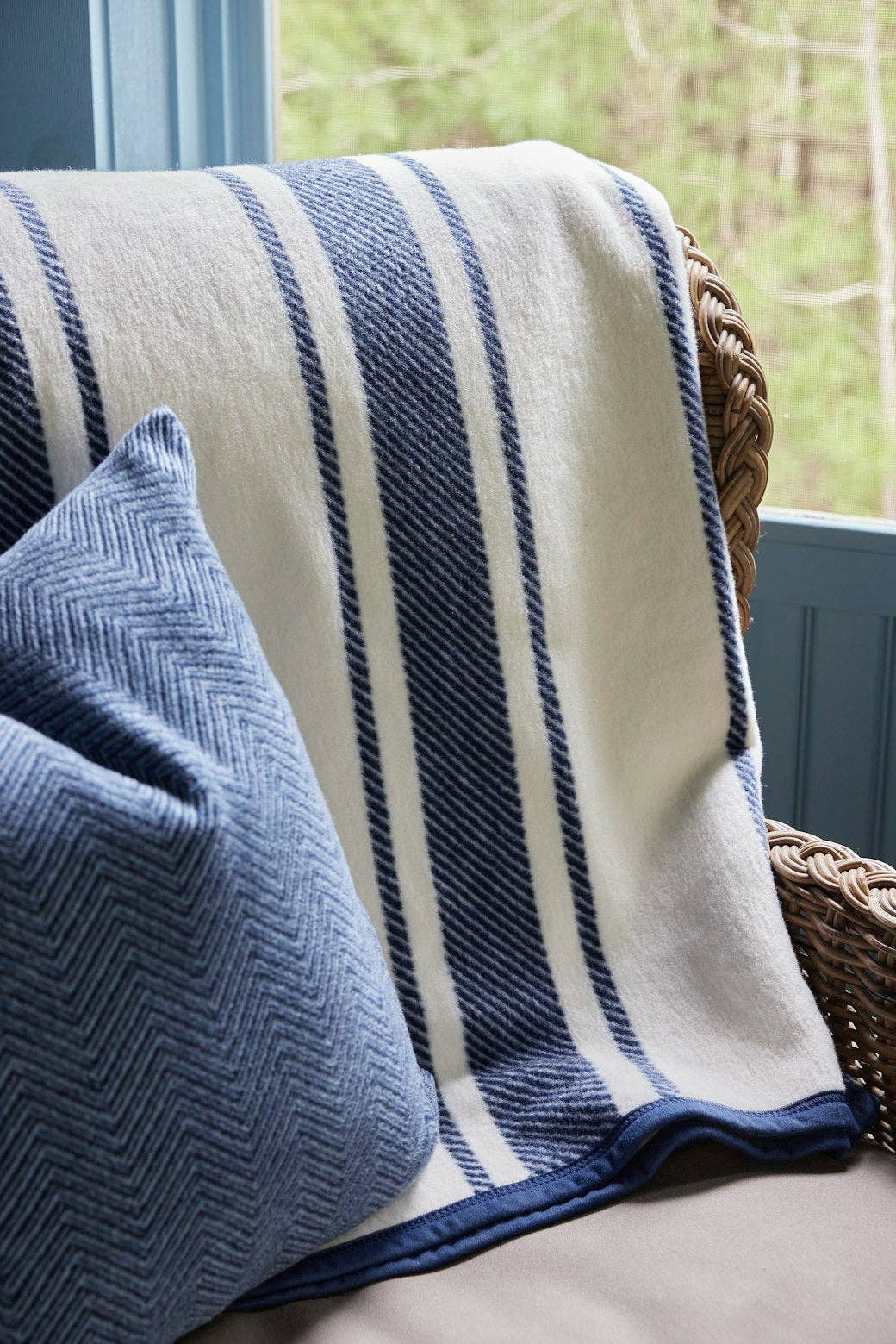 ChappyWrap Dockside Stripe Navy Blanket: Original